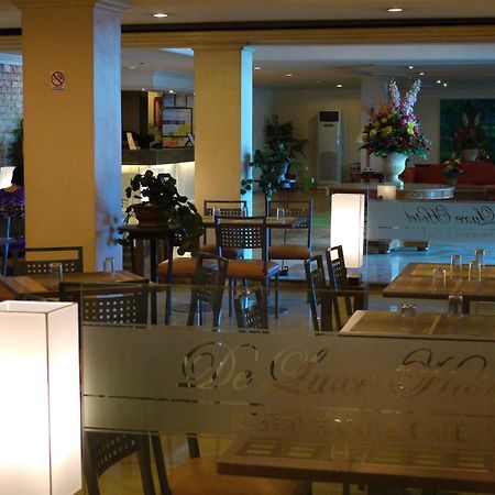 קגיאן דה אורו De Luxe Hotel מראה חיצוני תמונה