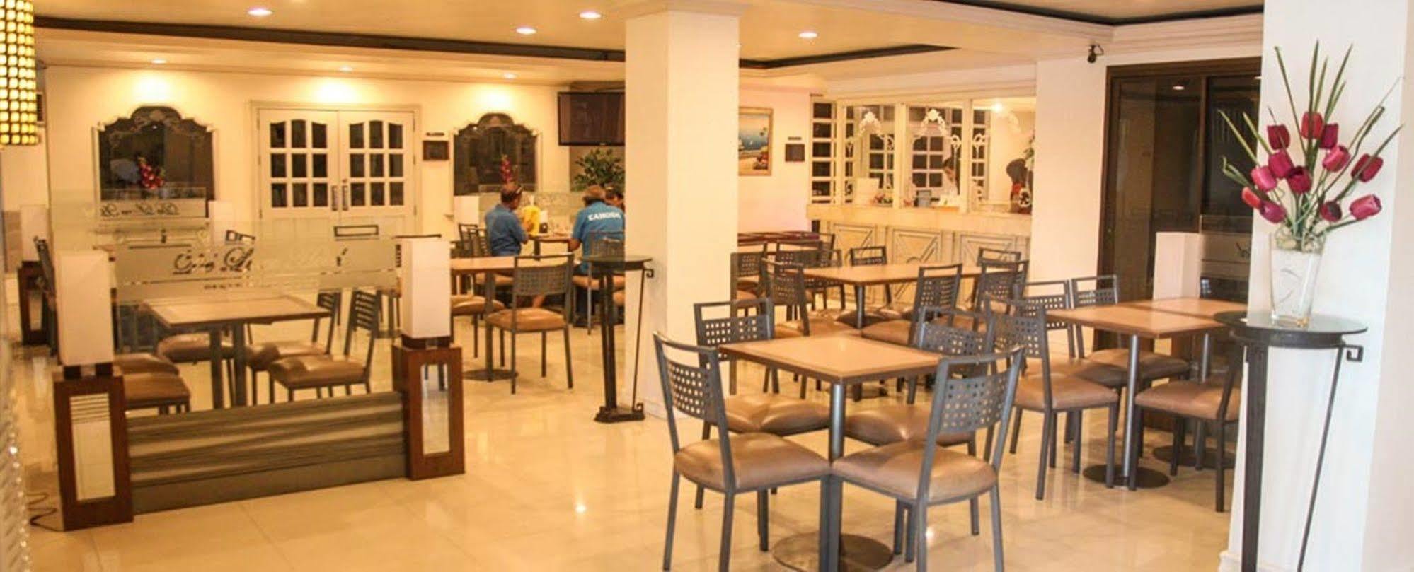 קגיאן דה אורו De Luxe Hotel מראה חיצוני תמונה